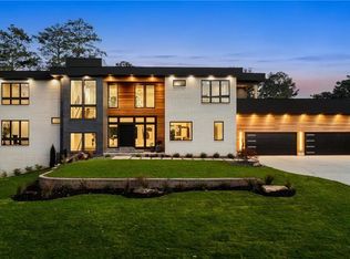 6531 Long Acres Dr, Sandy Springs, GA 30328