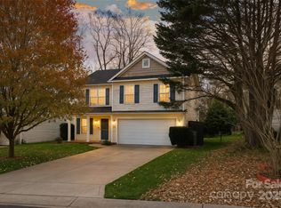 528 River View Dr, Lowell, NC 28098