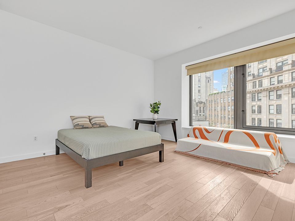 1st image of 75 Wall St APT 22H