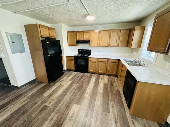 1011 N 2nd St - 12 Plex, 1011 N 2nd St, Aberdeen, SD 57401