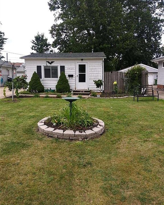 1st image of 34121 Sylvia Dr