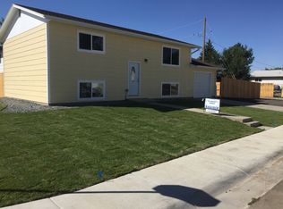 629 5th St, Evansville, WY 82636