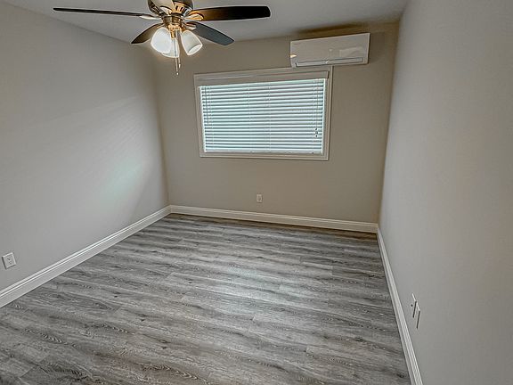 5th image of 916 S Marguerita Ave #816-11
