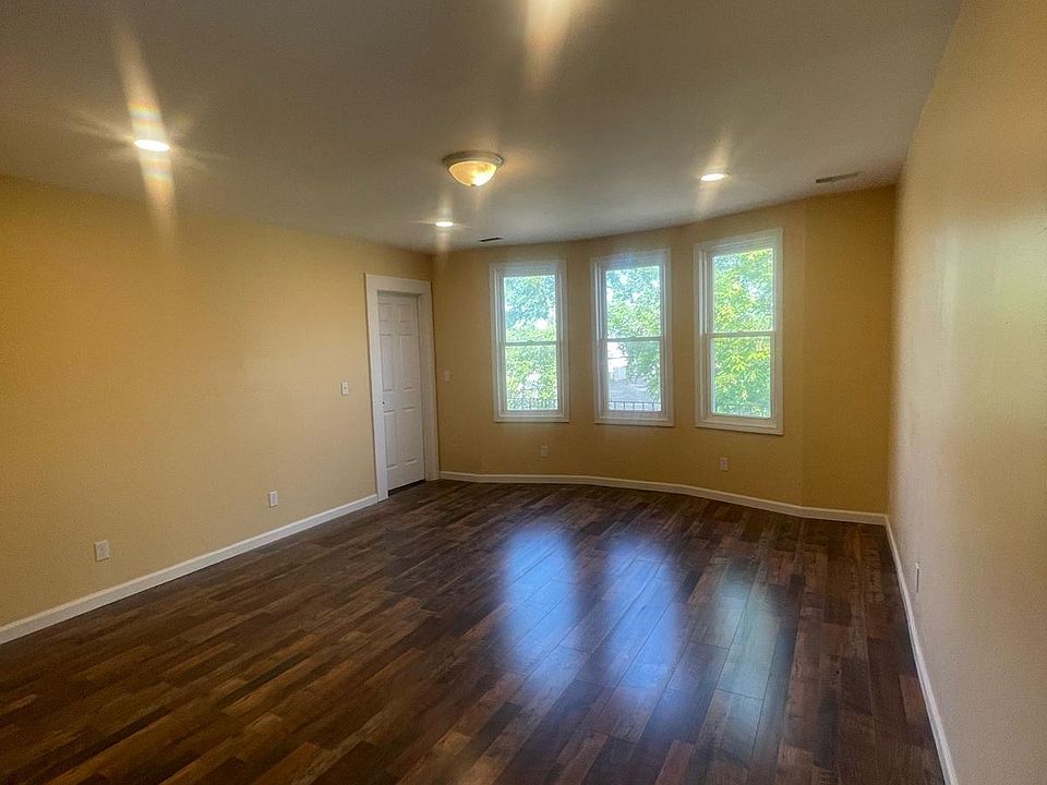 1st image of 28 Arkansas St APT 2