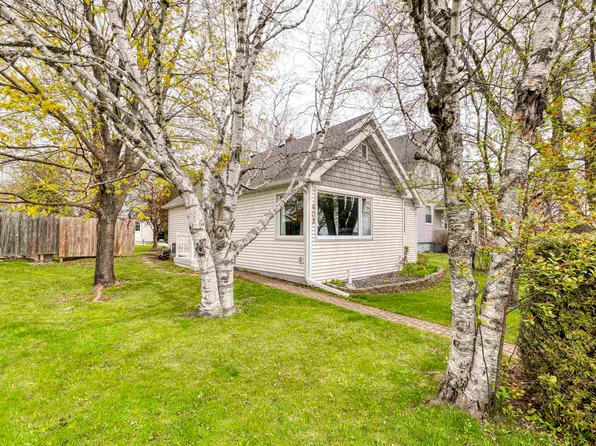 405 10th Ave, Two Harbors, MN 55616