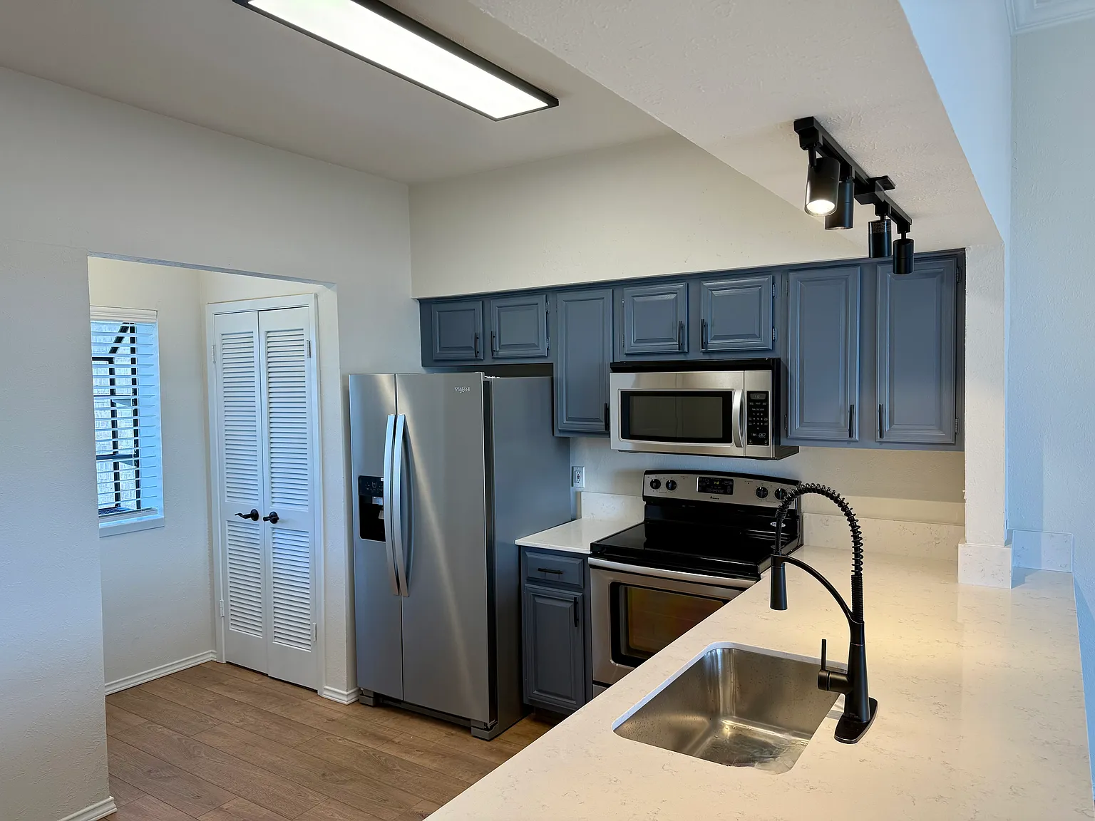 1 bed, 808 sqft, $1,495 — Photo 2