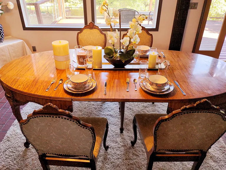 Dish and plate sets