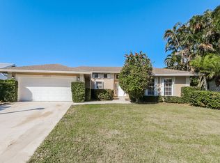13931 Geranium Pl, Wellington, FL 33414