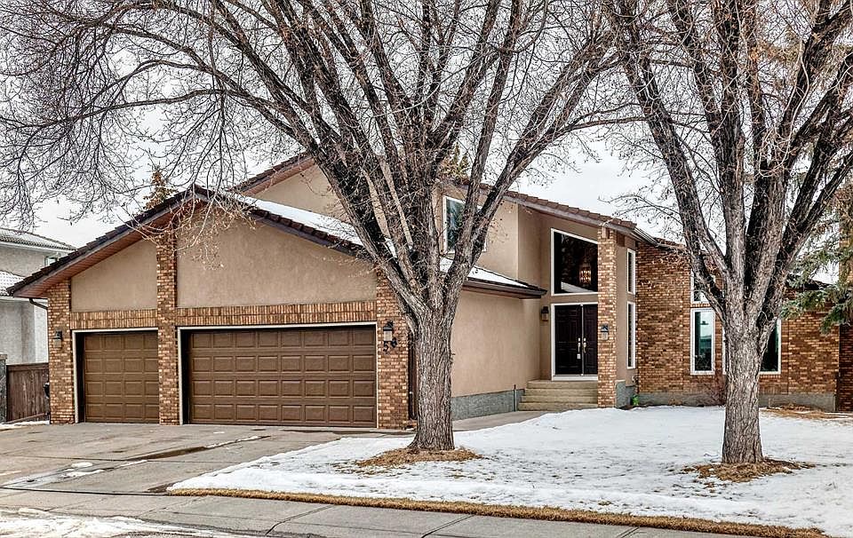 1st image of 56 Patterson Cres SW