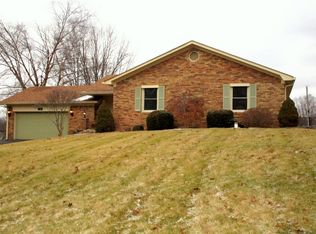 7662 Continental Dr, Mooresville, IN 46158