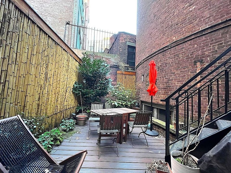 1st image of 659 Washington St APT 1R