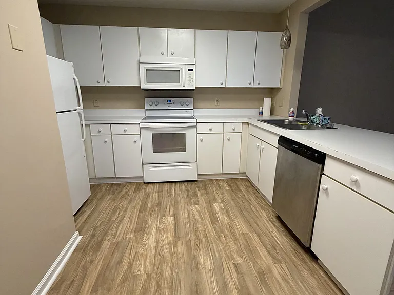 3445 Westgate Dr #1 — Photo 7