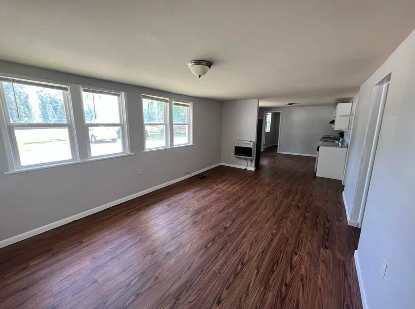 61 N Gregory St | 4 — Photo 2