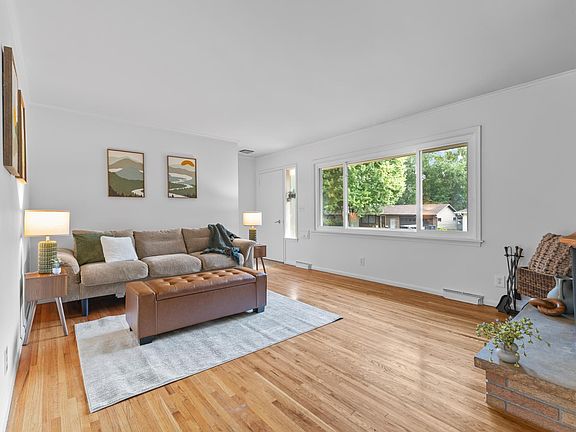 3rd image of 8106 Vincent Ave S