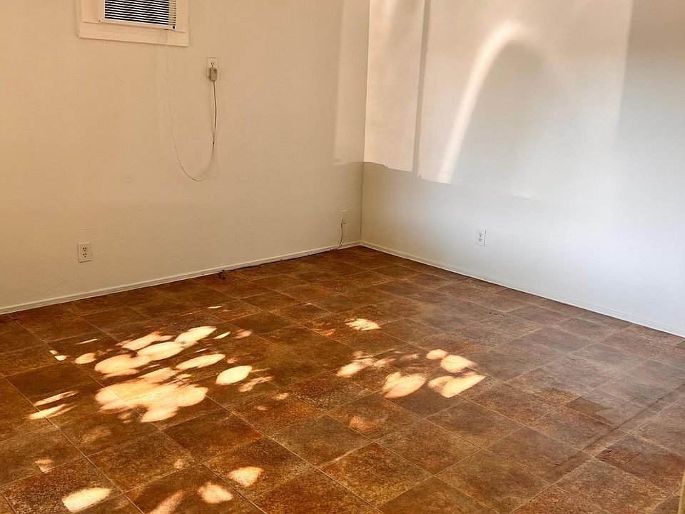 1st image of 2618 Franklin Way