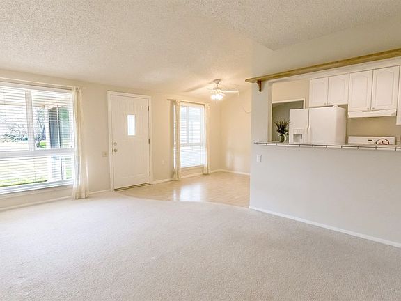2nd image of 26863 Avenue Of The Oaks Unit B