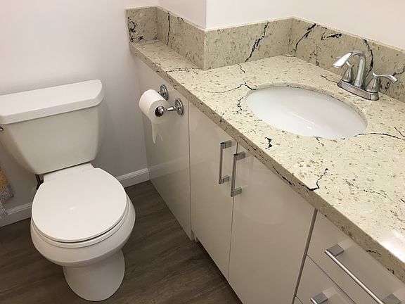 3rd image of 2345 Ala Wai Blvd