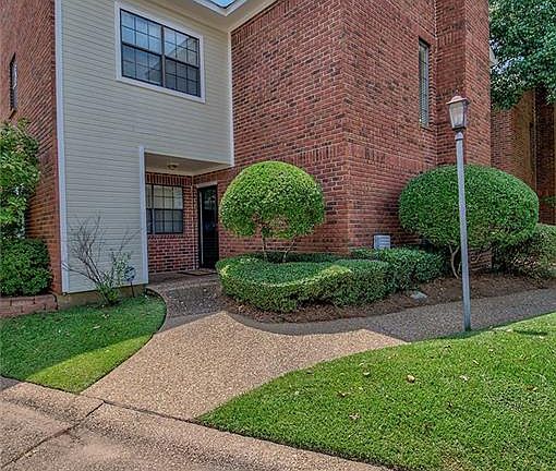 3rd image of 14 Meadow Creek Dr