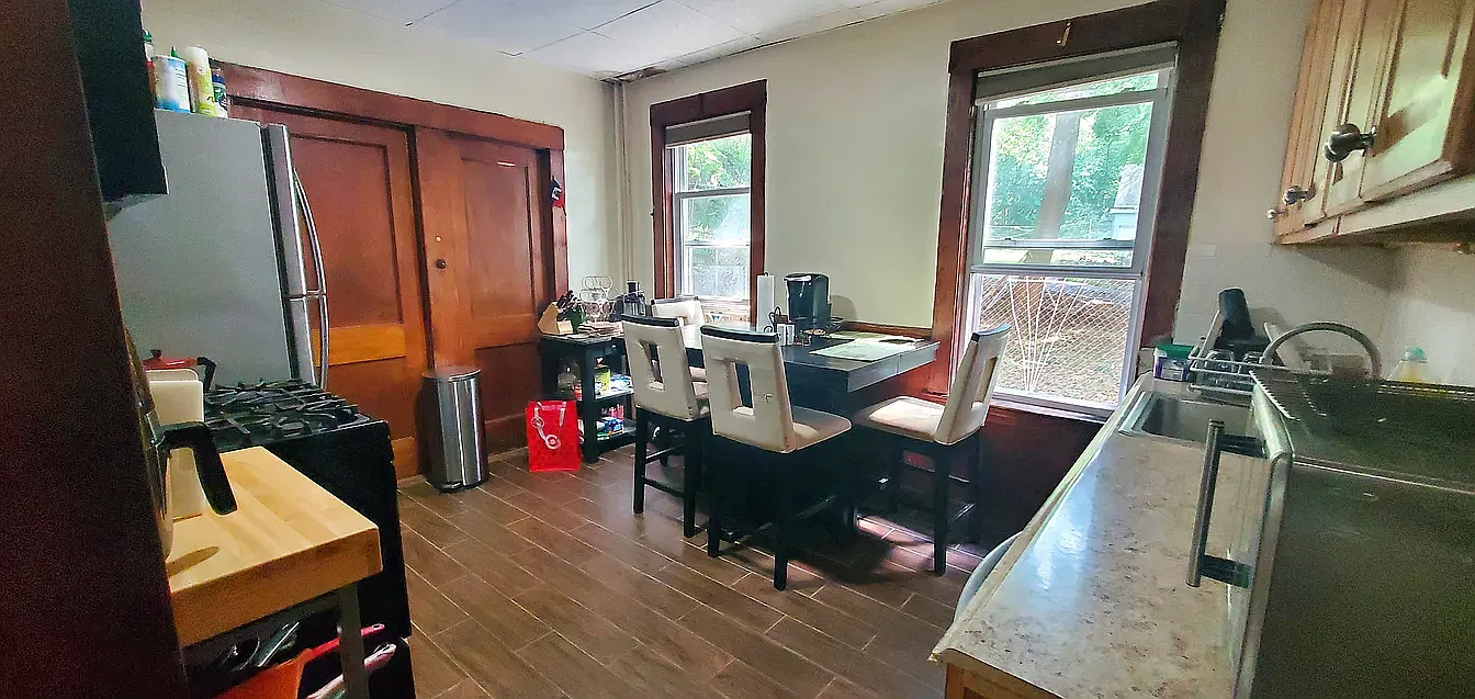 3 bed, 1200 sqft, $2,800 — Photo 1
