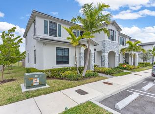 Pine Isle, Homestead, FL 33033