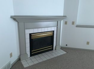 9020 Ten Mile Rd NE, Rockford, MI 49341