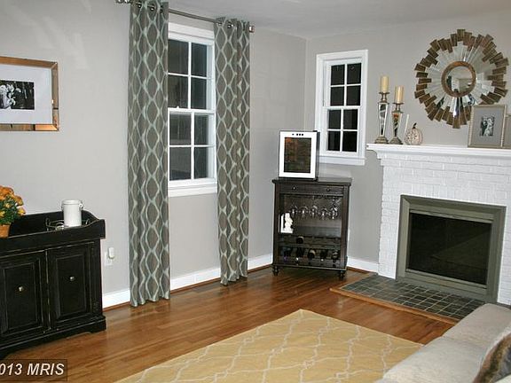 4th image of 2905 Rose Pl