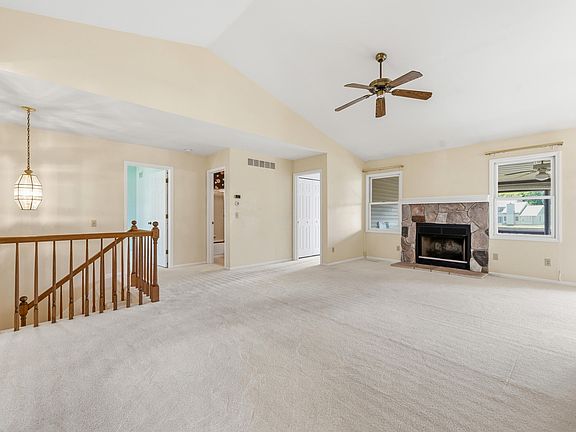 3rd image of 7600 Woodbridge Ln