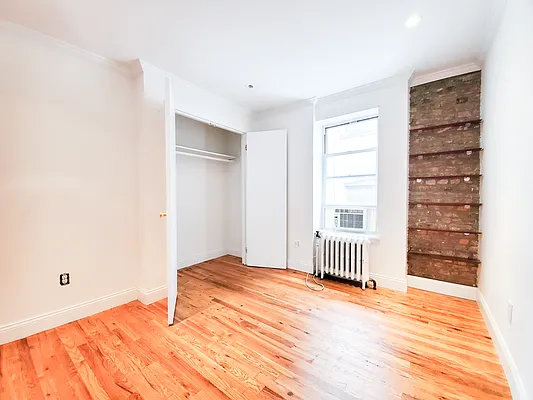 Rented by Brighton Management | media 7