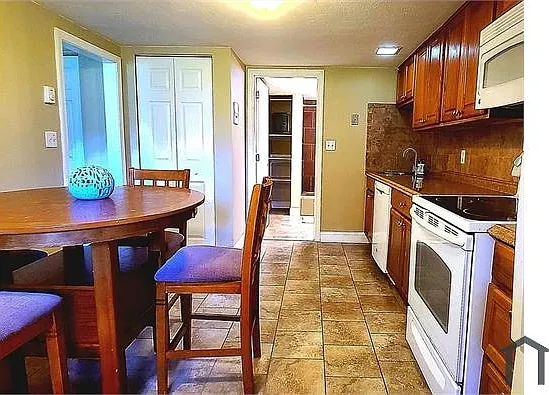 165 South St #12 — Photo 2