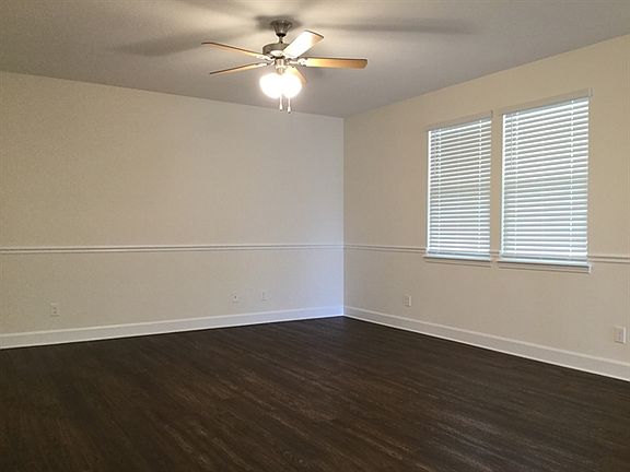 4th image of 2457 Park Ave
