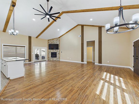 4th image of 606 White Mountain Meadows Dr
