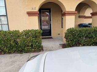 317 Redwood Ln, Saint Johns, FL 32259