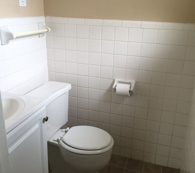 2nd image of 326 Oriole Dr