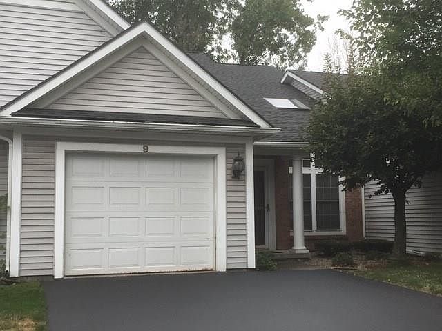 1st image of 9 Amberwood Pl