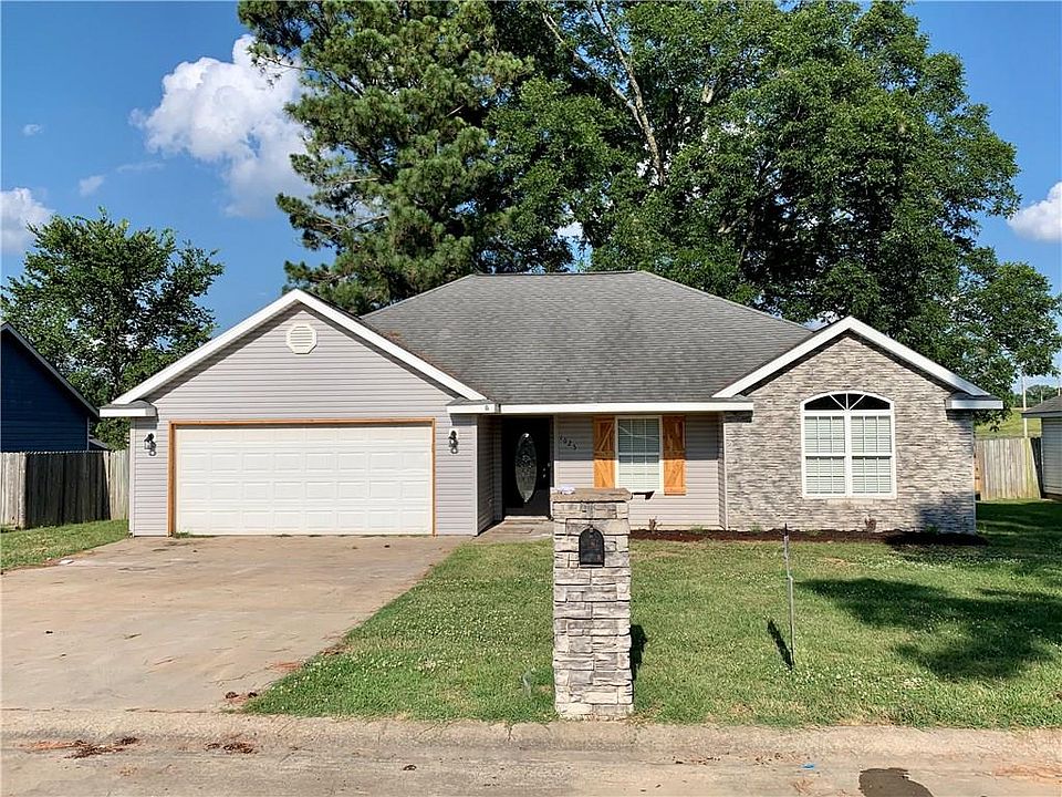 1st image of 1625 Andrew Ct