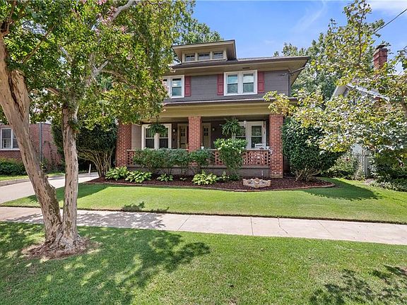 3rd image of 543 Virginia Ave