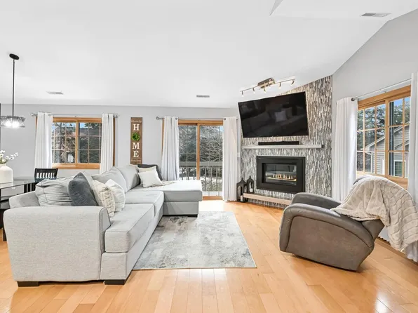 18500 Brookfield Lake DRIVE #74, Brookfield, WI 53045