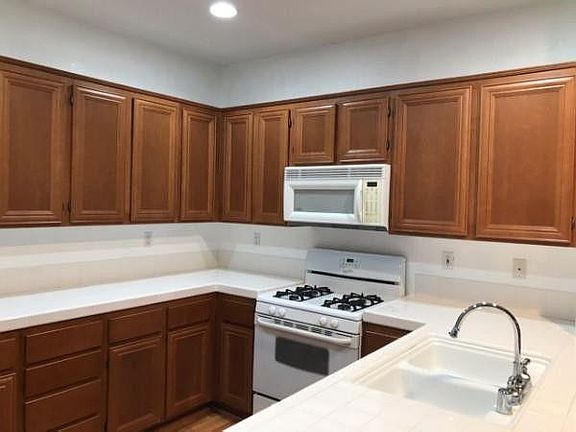 2nd image of 4498 Brisbane Way Unit 6