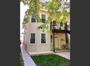 3020 N Elbridge Ave, Chicago, IL 60618