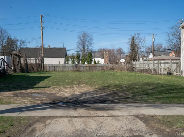 1317 Lawndale St, Detroit, MI 48209