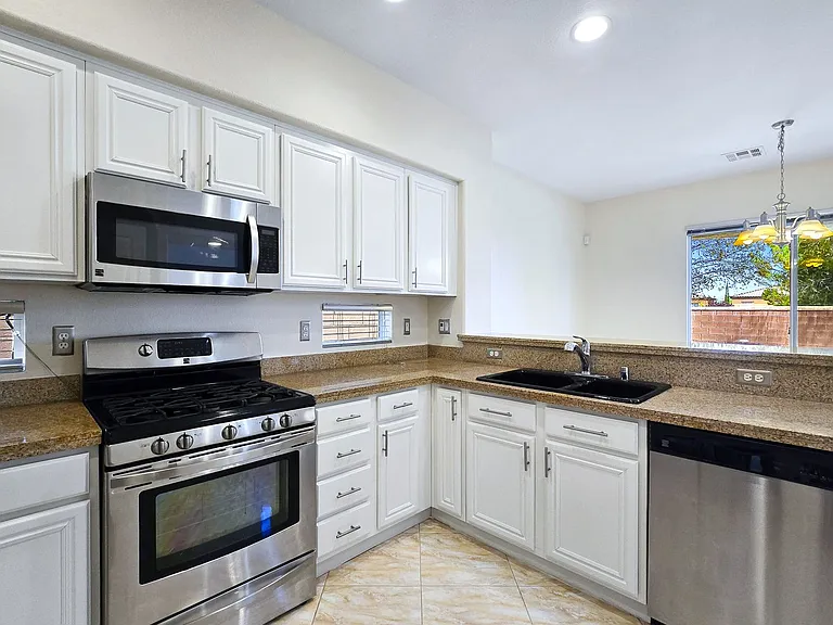 1052 Brinkman St — Photo 20