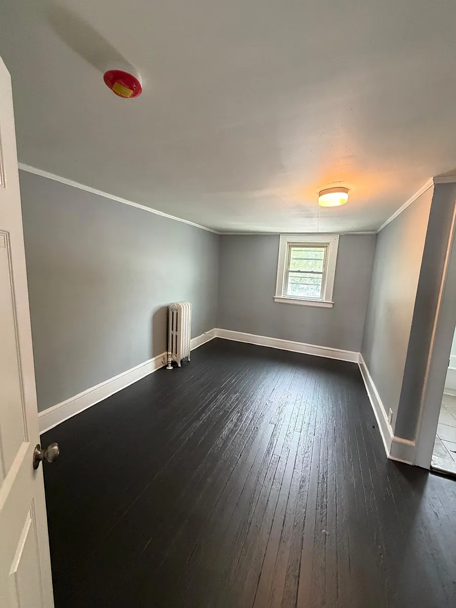 Building Photo - 179 Isabella Ave #3