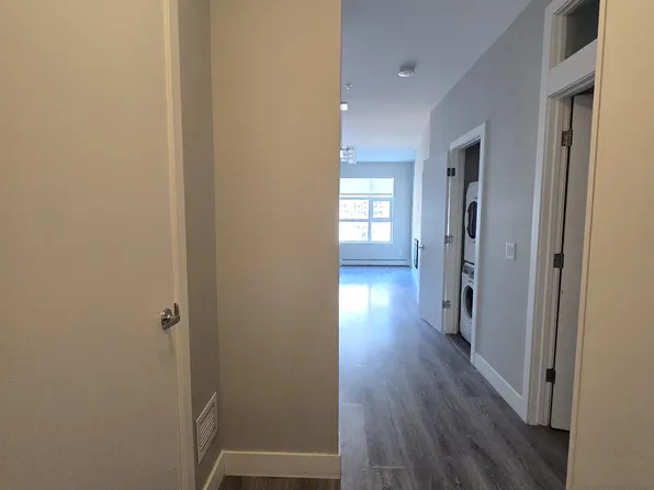 515 4th Ave NE, Calgary, AB