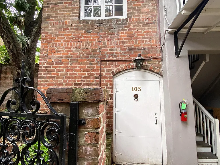 722-724 St Louis LLC - 722-103 — Photo 3