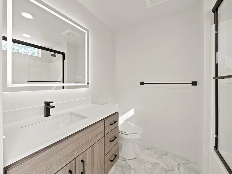 7044 SW Gonzaga St #203 — Photo 20