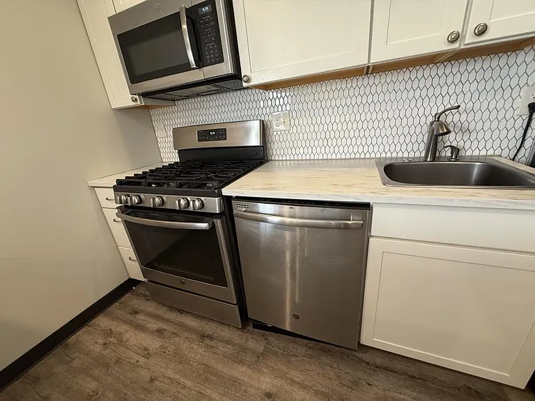 6189 Northwood Dr #2 — Photo 7