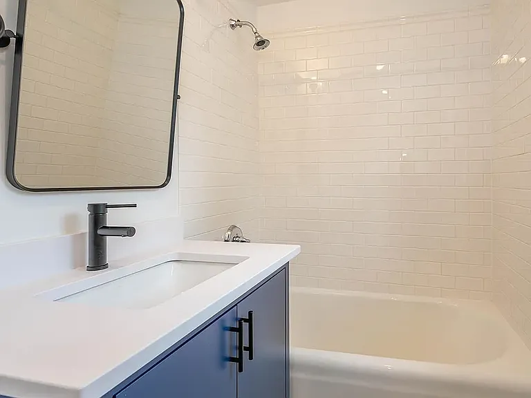 524 S Highland Ave — Photo 16
