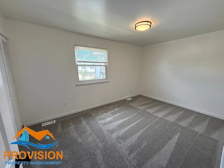 463 Longtowne Ct — Photo 17