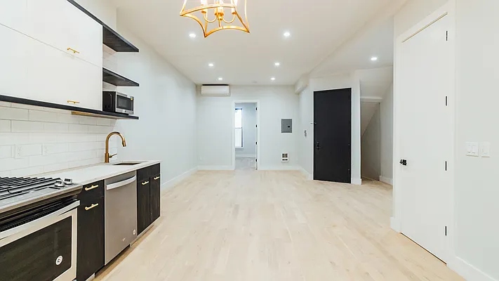 Rented by Nooklyn NYC LLC | media 15