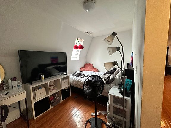 5th image of 3735 W Diversey Ave Unit 4F
